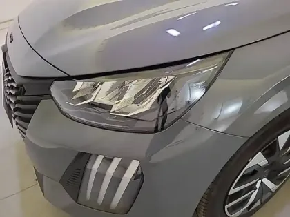 Photo 11 Peugeot 208  PureTech 75 S&S BVM5