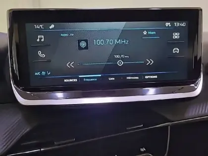 Photo 38 Peugeot 208  PureTech 75 S&S BVM5