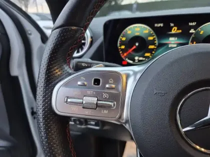 Photo 15 Mercedes GLA  200 d 8G-DCT