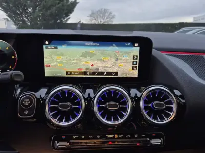 Photo 18 Mercedes GLA  200 d 8G-DCT