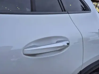 Photo 6 Mercedes GLA  200 d 8G-DCT