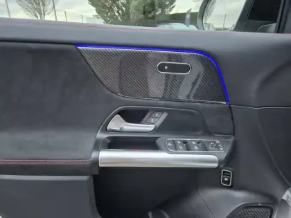 Photo 13 Mercedes GLA  200 d 8G-DCT