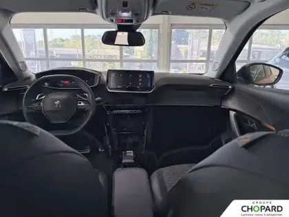 Photo 14 Peugeot 2008  PureTech 130 S&S EAT8