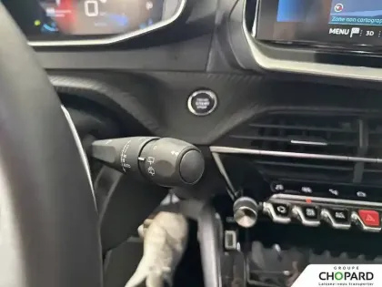 Photo 17 Peugeot 2008  PureTech 130 S&S EAT8