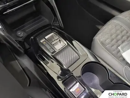 Photo 15 Peugeot 2008  PureTech 130 S&S EAT8