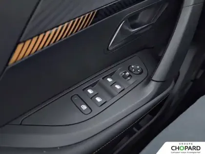 Photo 19 Peugeot 2008  PureTech 130 S&S EAT8