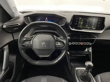 Photo 78 Peugeot 2008  PureTech 100 S&S BVM6