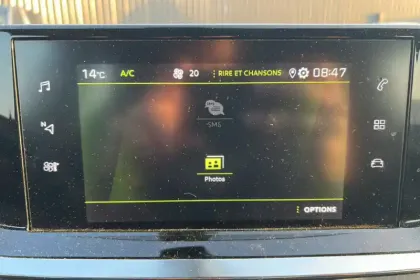 Photo 54 Peugeot 2008  PureTech 100 S&S BVM6