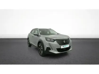 Photo 68 Peugeot 2008  PureTech 100 S&S BVM6