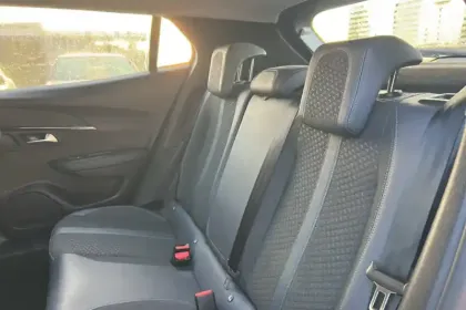 Photo 46 Peugeot 2008  PureTech 100 S&S BVM6