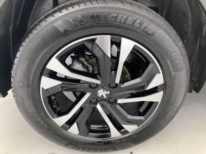 Photo 15 Peugeot 2008  PureTech 100 S&S BVM6