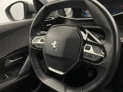 Photo 80 Peugeot 2008  PureTech 100 S&S BVM6