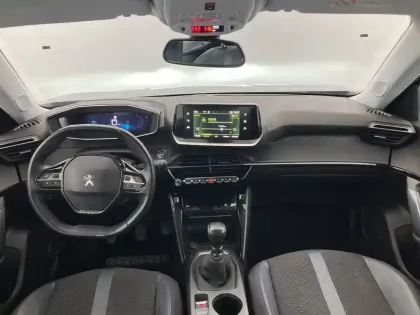 Photo 21 Peugeot 2008  PureTech 100 S&S BVM6