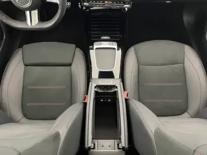 Photo 25 Mercedes Classe A  180 7G-DCT