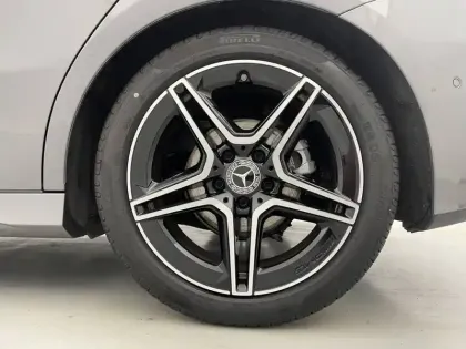 Photo 12 Mercedes Classe A  180 7G-DCT