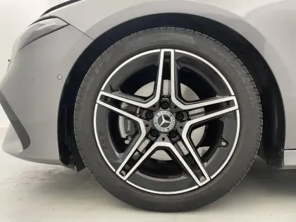 Photo 18 Mercedes Classe A  180 7G-DCT