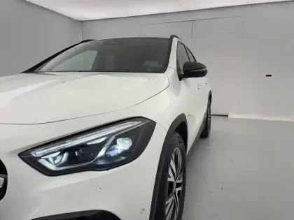 Photo 32 Mercedes GLA  200 d 8G-DCT