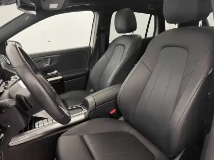 Photo 14 Mercedes GLA  200 d 8G-DCT