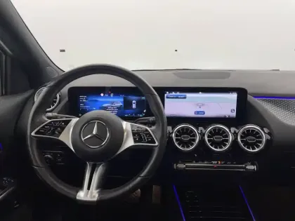 Photo 21 Mercedes GLA  200 d 8G-DCT