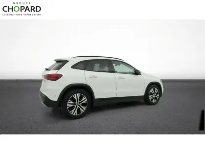 Photo 8 Mercedes GLA  200 d 8G-DCT