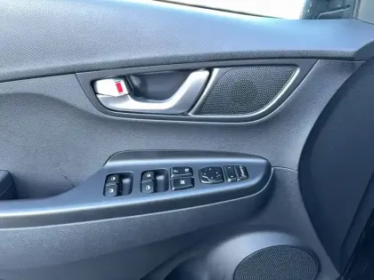 Photo 15 Hyundai Kona  Electrique 39 kWh - 136 ch