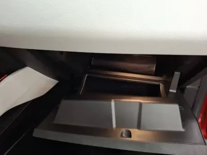 Photo 31 Renault Clio  E-Tech 140 - 21N