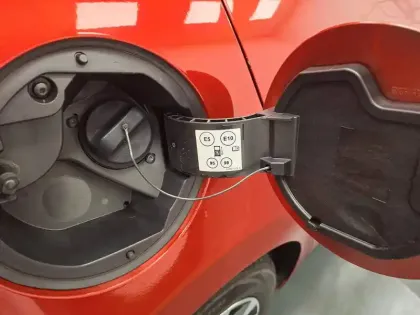 Photo 21 Renault Clio  E-Tech 140 - 21N