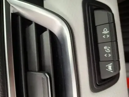 Photo 37 Renault Clio  E-Tech 140 - 21N