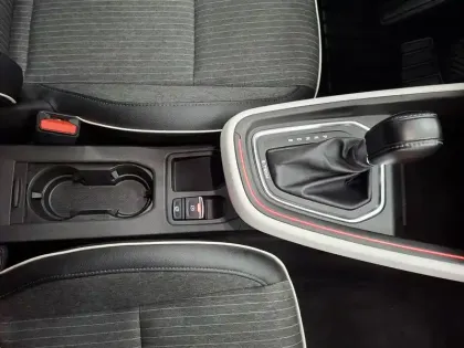 Photo 32 Renault Clio  E-Tech 140 - 21N