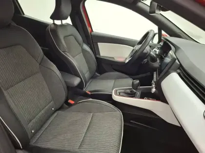 Photo 29 Renault Clio  E-Tech 140 - 21N