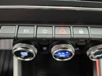 Photo 42 Renault Clio  E-Tech 140 - 21N