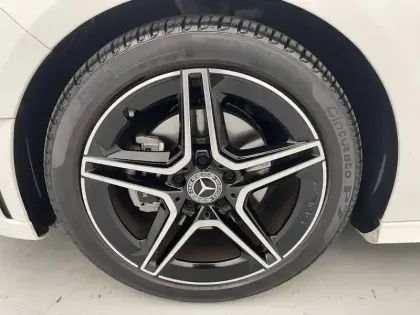 Photo 49 Mercedes Classe B  200 7G-DCT