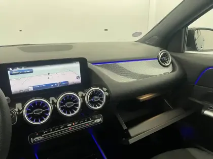 Photo 27 Mercedes GLA  250 e Hybrid EQ 8G-DCT