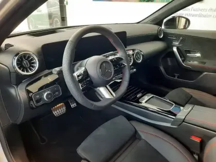 Photo 5 Mercedes Classe A  200 d 8G-DCT