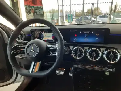 Photo 7 Mercedes Classe A  200 d 8G-DCT