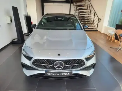 Photo 1 Mercedes Classe A  200 d 8G-DCT