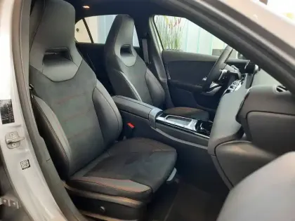 Photo 10 Mercedes Classe A  200 d 8G-DCT