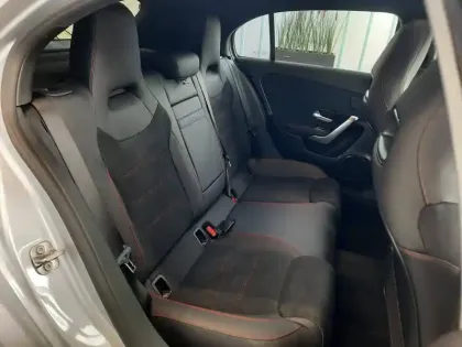 Photo 12 Mercedes Classe A  200 d 8G-DCT