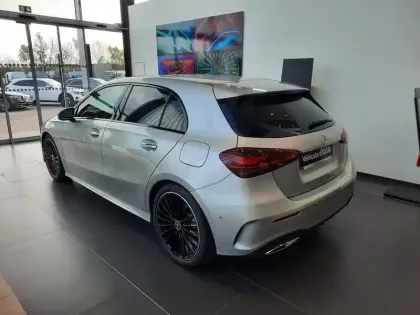 Photo 3 Mercedes Classe A  200 d 8G-DCT