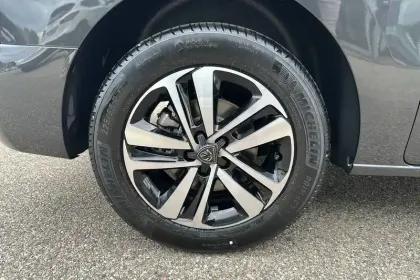 Photo 29 Peugeot Traveller  M 2.2 Diesel 180ch S&S EAT8