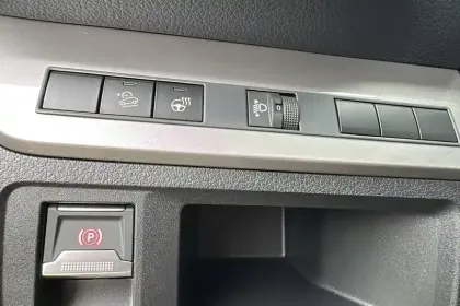 Photo 21 Peugeot Traveller  M 2.2 Diesel 180ch S&S EAT8