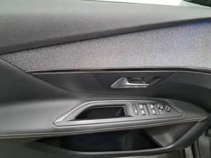 Photo 28 Peugeot 3008  Puretech 130ch S&S EAT8