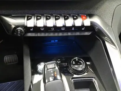 Photo 37 Peugeot 3008  Puretech 130ch S&S EAT8