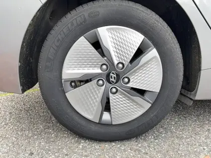 Photo 8 Hyundai Ioniq  Hybrid 141 ch