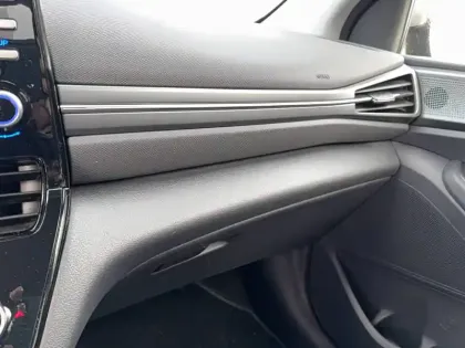 Photo 33 Hyundai Ioniq  Hybrid 141 ch