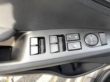 Photo 14 Hyundai Ioniq  Hybrid 141 ch