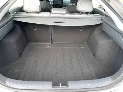 Photo 6 Hyundai Ioniq  Hybrid 141 ch