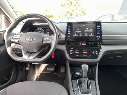 Photo 4 Hyundai Ioniq  Hybrid 141 ch