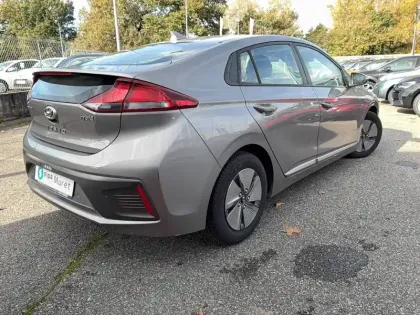Photo 1 Hyundai Ioniq  Hybrid 141 ch