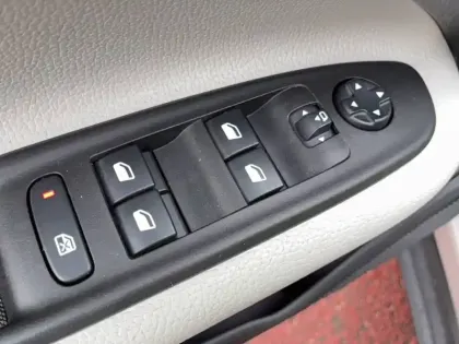 Photo 14 Fiat 600 e 54 kWh 156 ch